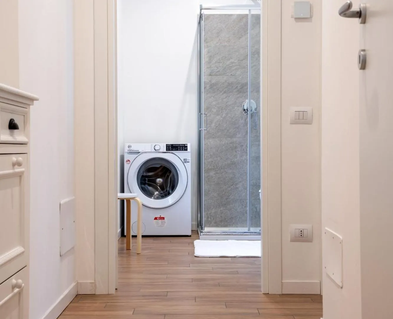 Lora Flowers Suite, Free Parking,Self Check In, 5 Côme Appartamento