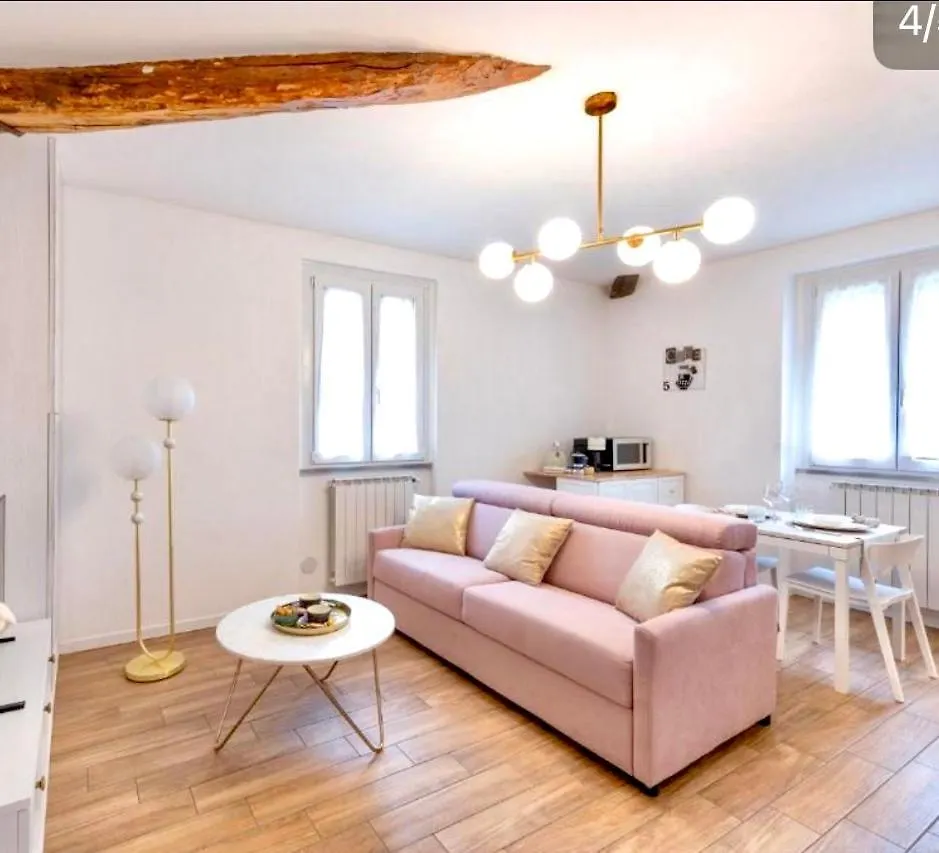 Lora Flowers Suite, Free Parking,Self Check In, 5 Côme